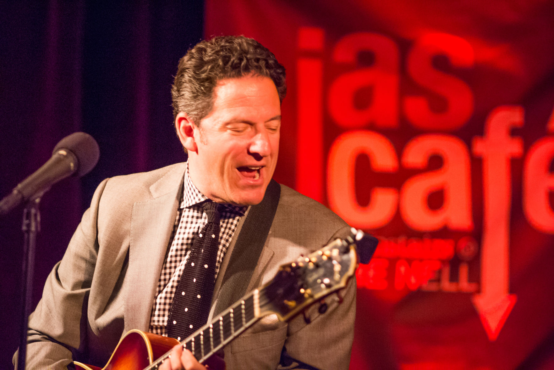 JAS Cafe' Downstairs at the Nell, John Pizzarelli, Aug. 15, 2014.